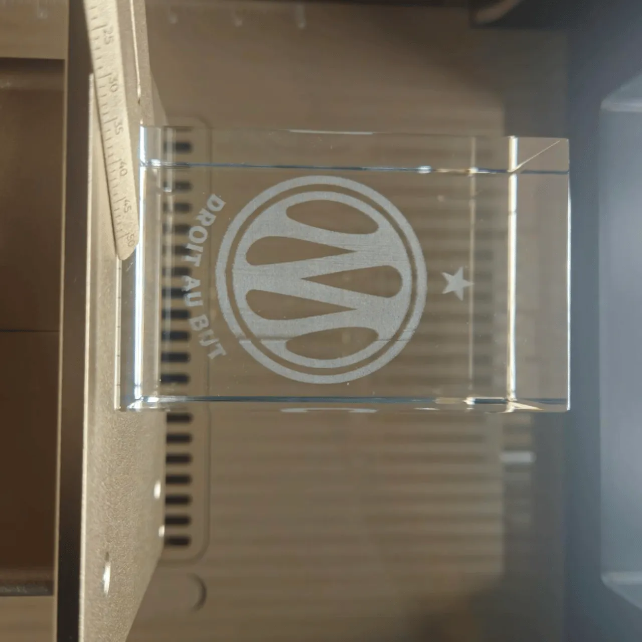 K9 Inner Carved Glass test grid