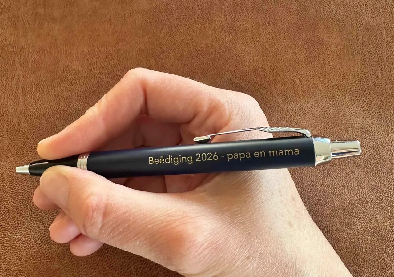 Pen Parker IM Chrome/blue matte (ballpoint) test grid