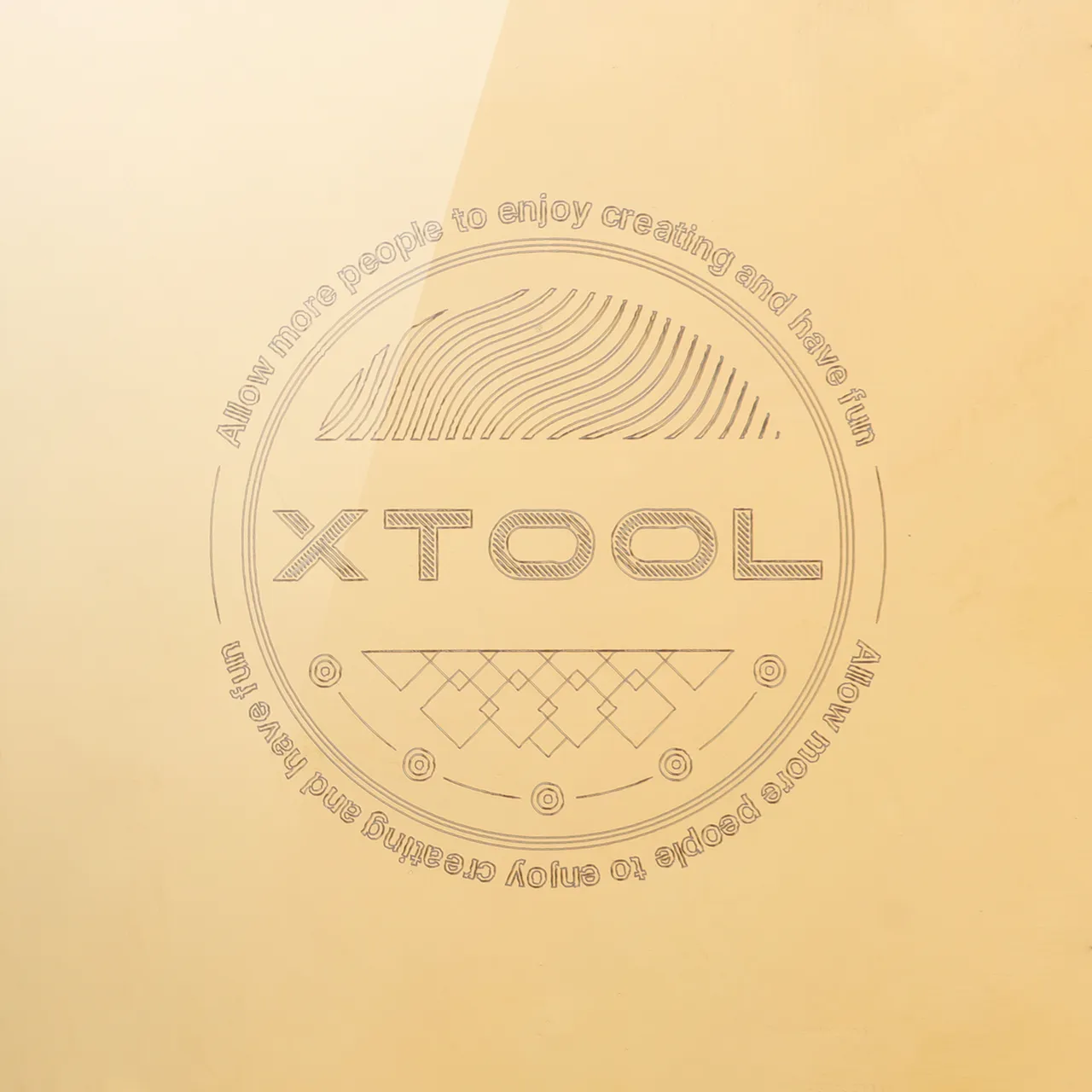 Round Hang Tag-Gold test grid