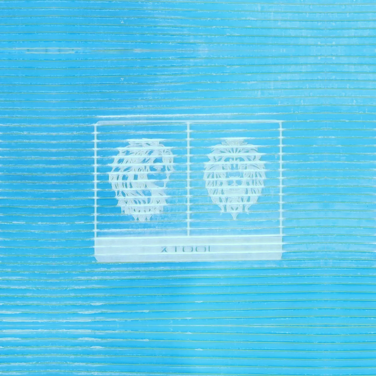 1/8"(3mm) Iridescent Blue Film Transparent Striped Acrylic test grid